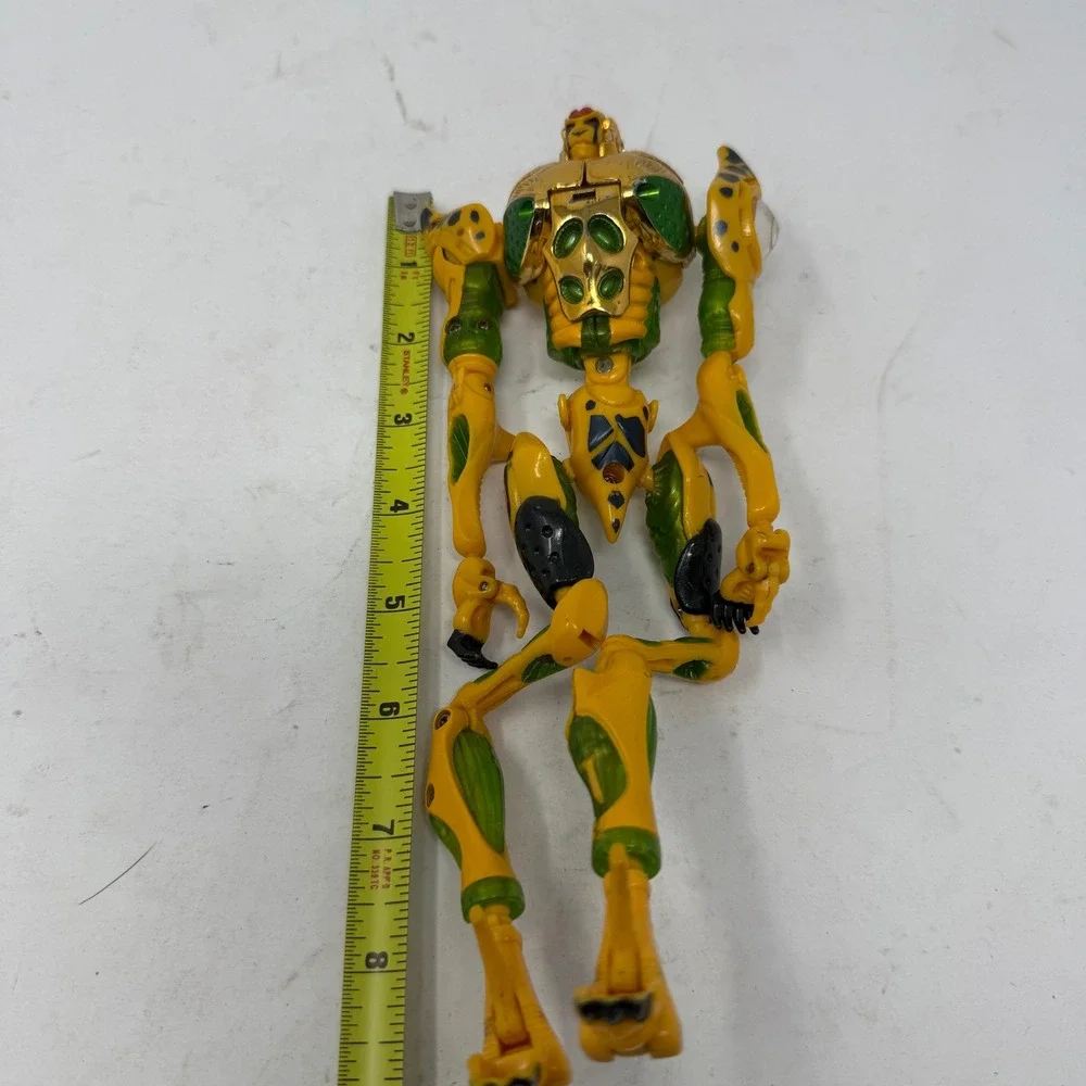 VTG 1999 Transformers Beast Wars Transmetals Cheetor Action Figure Yellow Gold